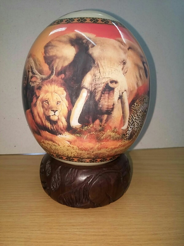 Ostrich Egg: BIG 5 -Red - Click Image to Close